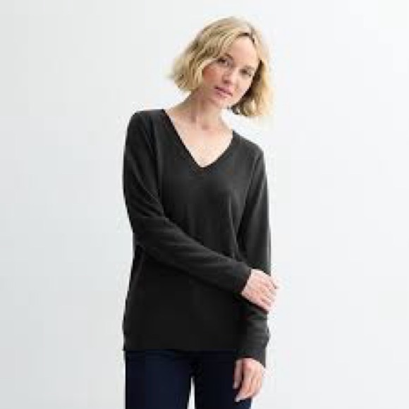 Croft & Borrow Fleece V-neck Sweater In Black New Without Tags - Picture 1 of 6